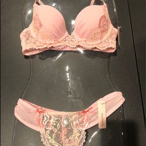 Bra and underwear set